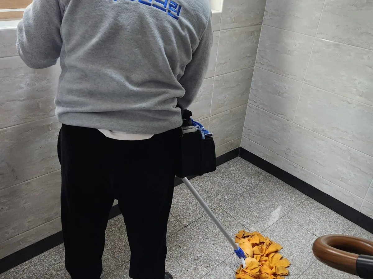 사천시 곤명면 가정 복도·대기 동선 야간 위생청소 사례 - 행진크린