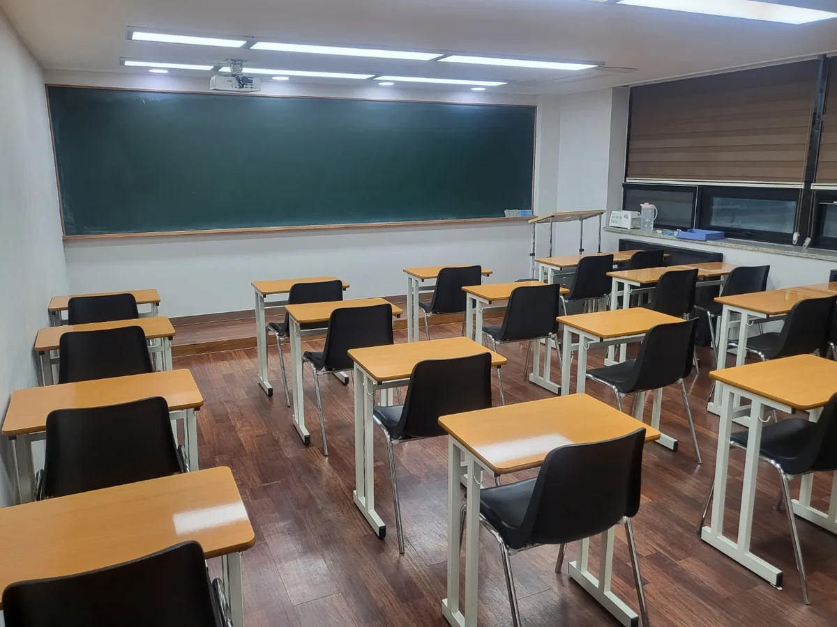 합천군 덕곡면 어린이집 과학실 장비 주변 정밀 위생청소 사례 - 행진크린